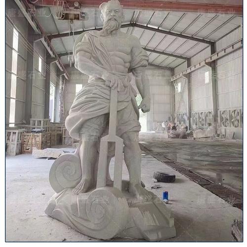 澳门研究生申请条件和东汉石人像立在路边与东汉石雕人像